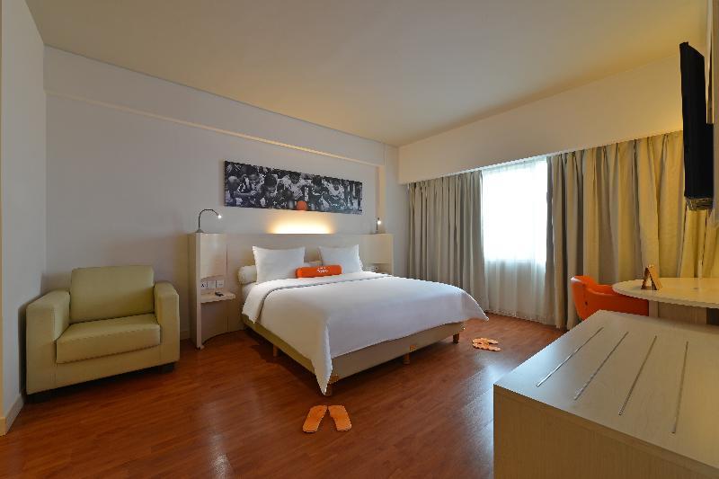Harris Hotel & Conventions Ciumbuleuit Bandung Exterior photo